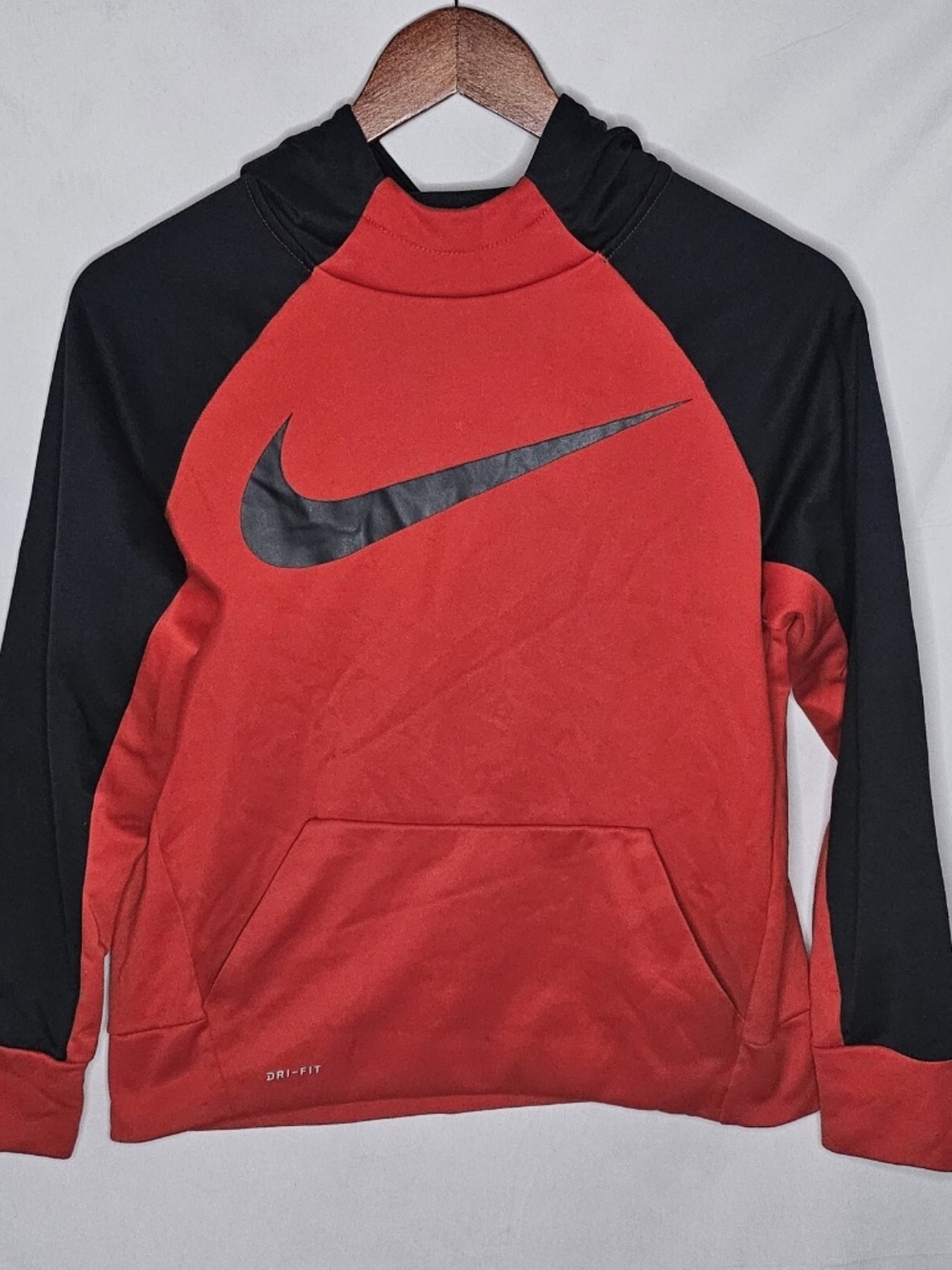 Youth Boys Nike Dri Fit Red and Black Pullover Hoodie Swoosh Logo Pocket Size L
